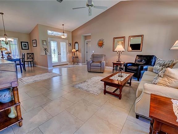 4th image of 337 Woodvale Dr