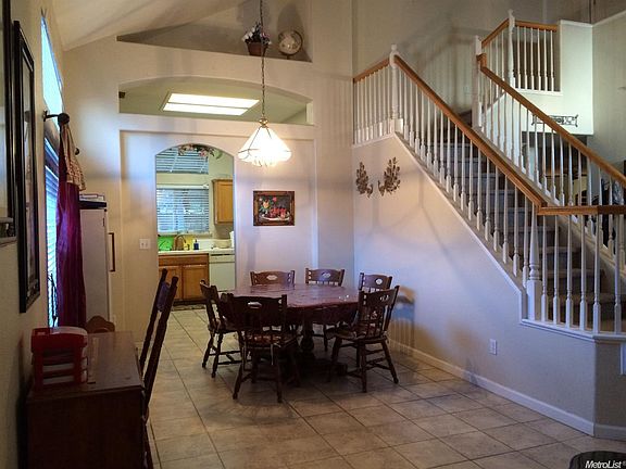 3rd image of 4117 Brodie Way