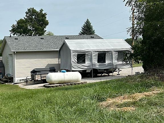 3rd image of 5835 E Schrader Rd