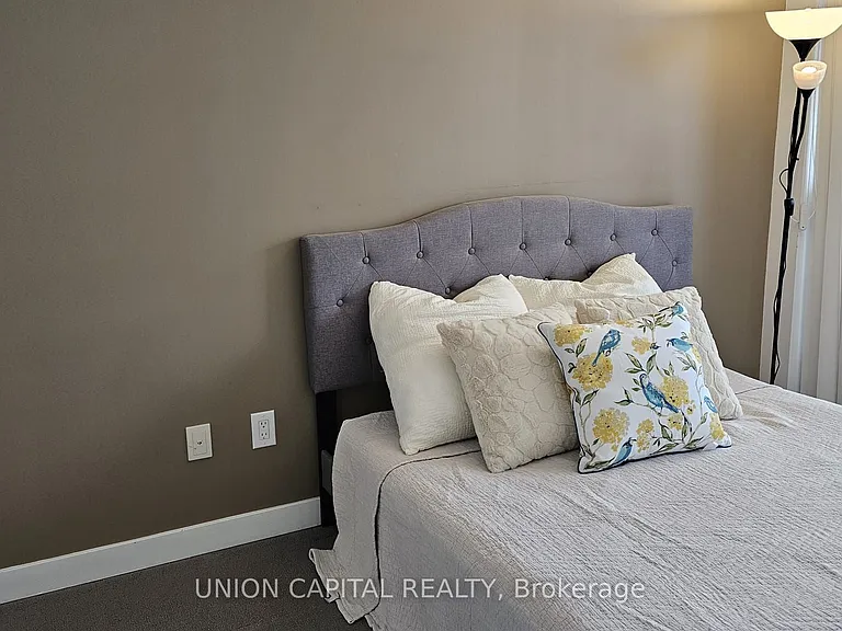 19 Singer Ct #1011 — Photo 12