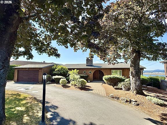 3rd image of 7213 SE Evergreen Hwy