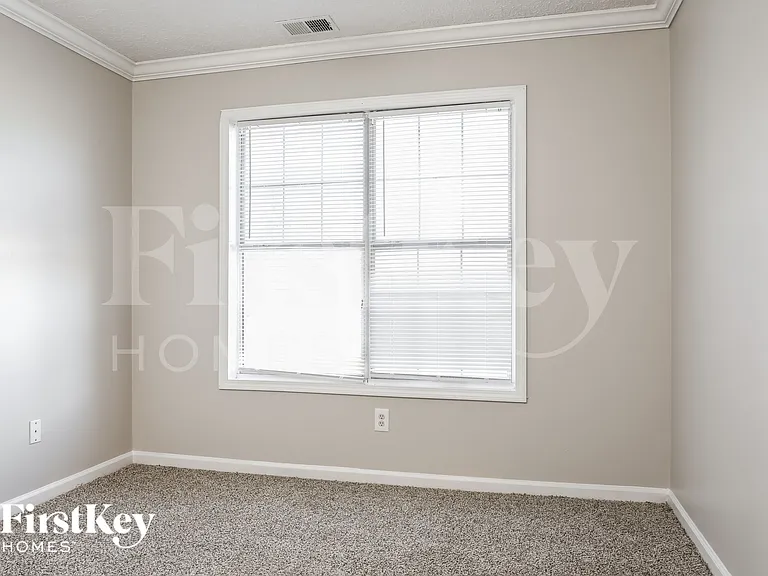 120 Grayview Ct — Photo 7