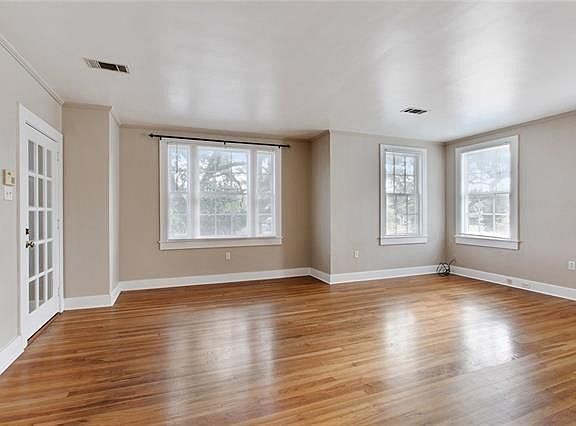 4th image of 5528 S Claiborne Ave