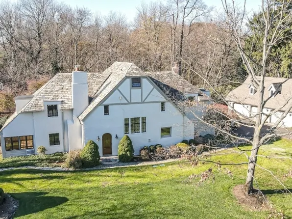 961 Nepawin Ln, Scotch Plains Twp., NJ 07076