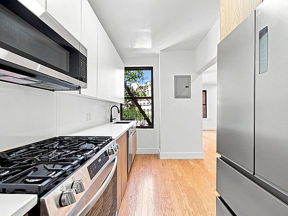 4th image of 801 Riverside Dr APT 4H