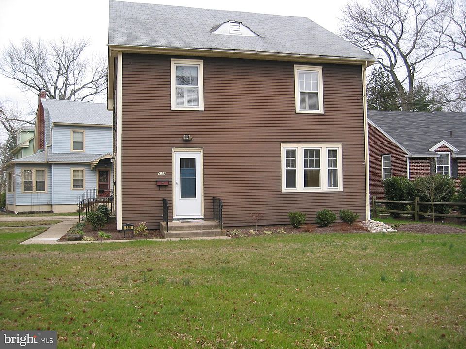 2nd image of 629 Grove St #A