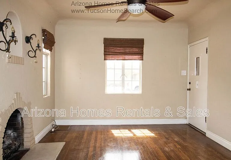 122 N Martin Ave — Photo 5
