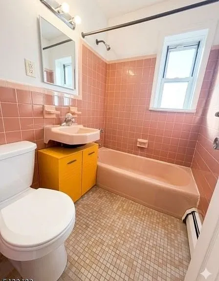 325 1st St #6 — Photo 7