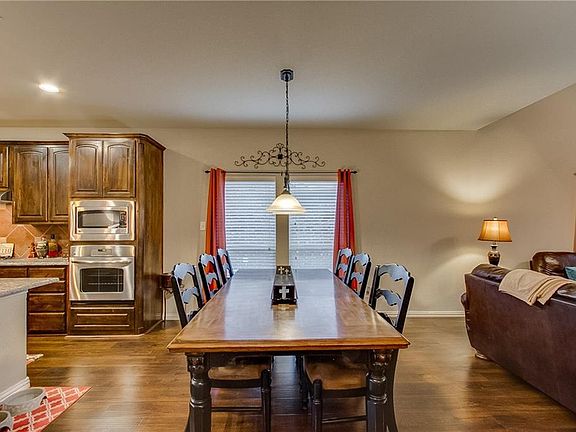 5th image of 4601 Forest Cove Dr