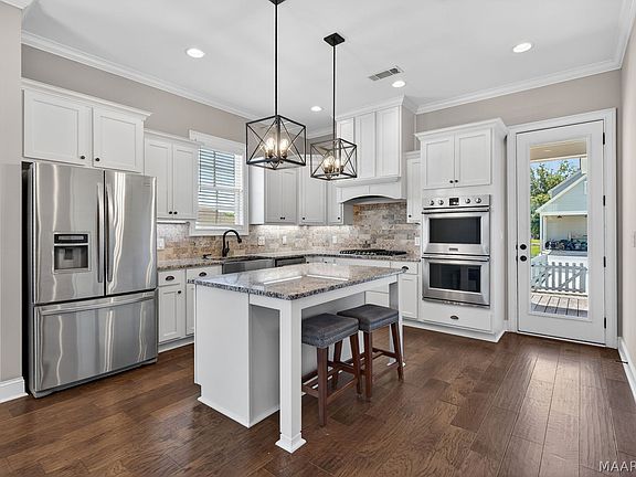 2nd image of 111 Forest Glen Dr