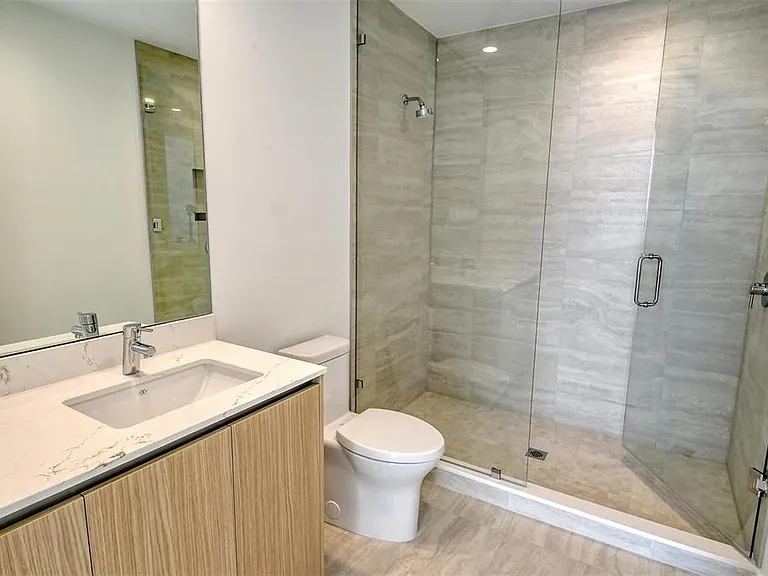 301 Quay Cmns #1011 — Photo 31
