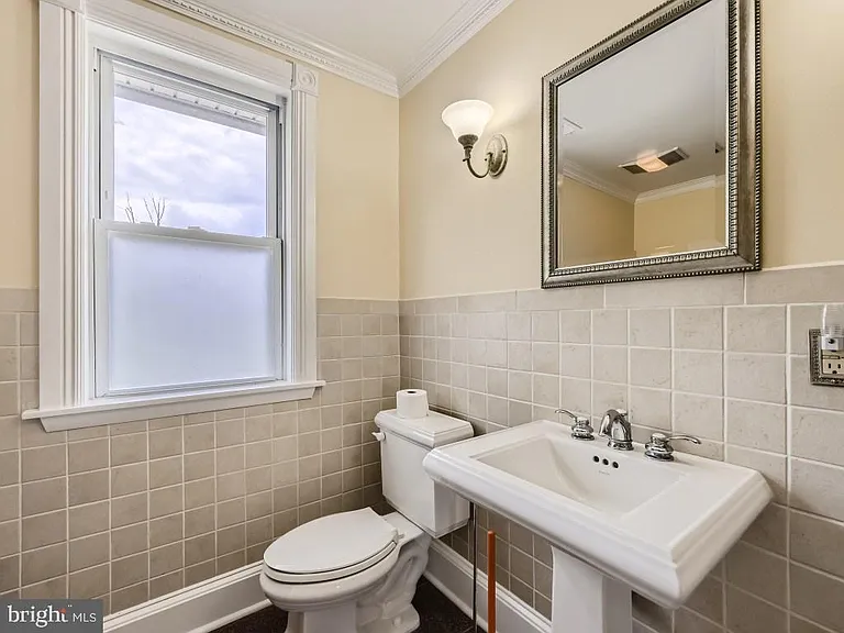 3201 E Joppa Rd — Photo 17