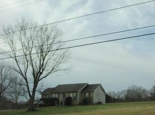 4070 Sawmill Rd, Woodlawn, TN 37191