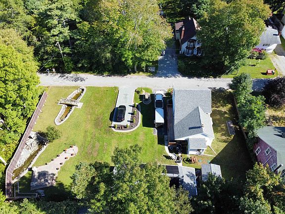4th image of 22 Forest St