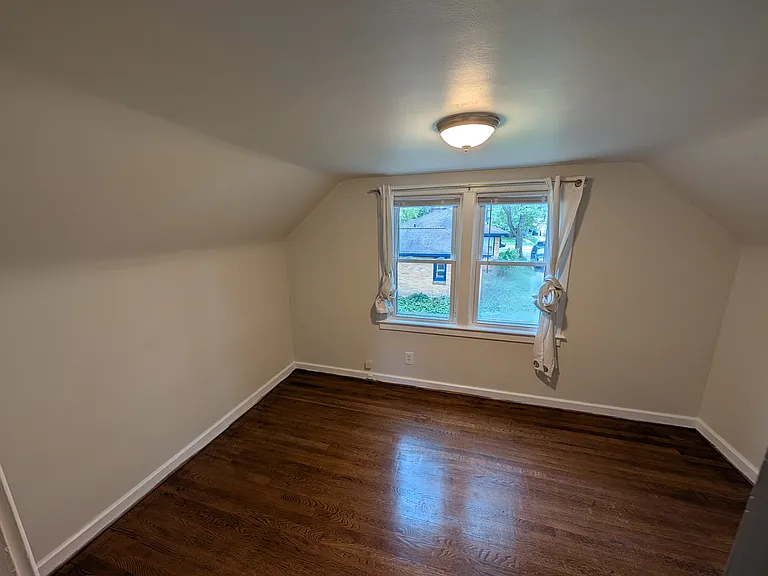 1749 Margaret Ave SE — Photo 11