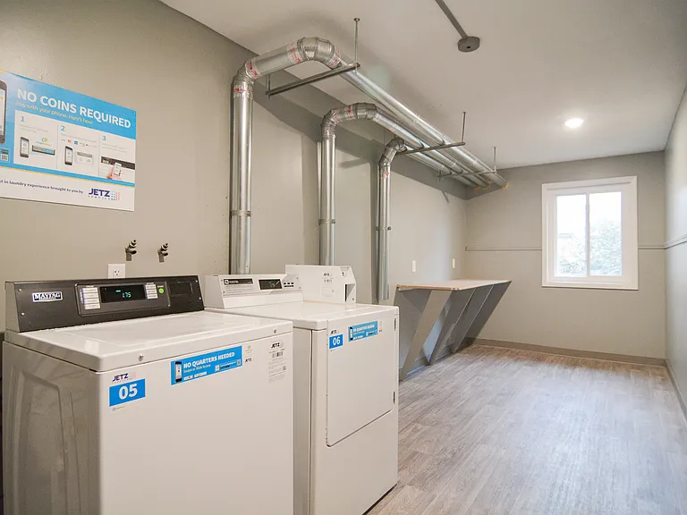 Superior Place Apartments — Photo 32