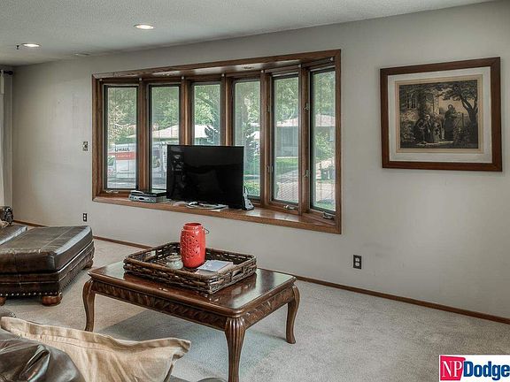 3rd image of 4636 N 83rd Avenue Cir