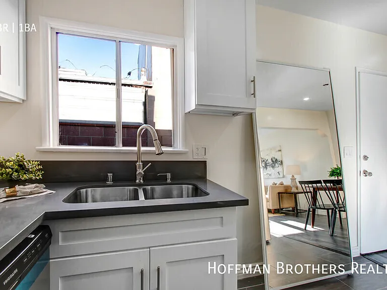 4010 W 130th St #C — Photo 5