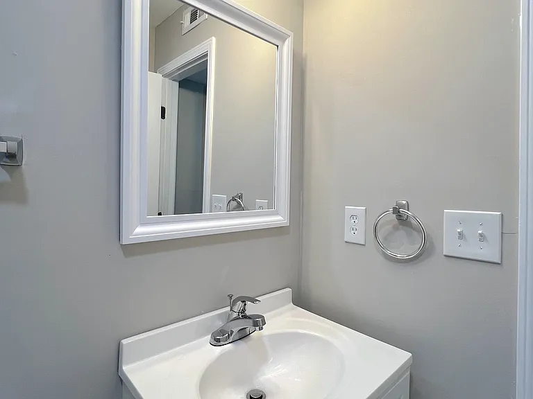 531 Gresham Park Dr #B — Photo 12