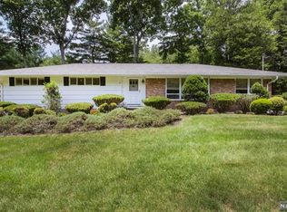 23 Marz Dr, Woodcliff Lake, NJ 07677