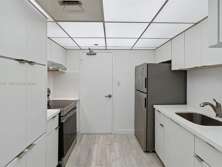 1000 West Ave #821 — Photo 10