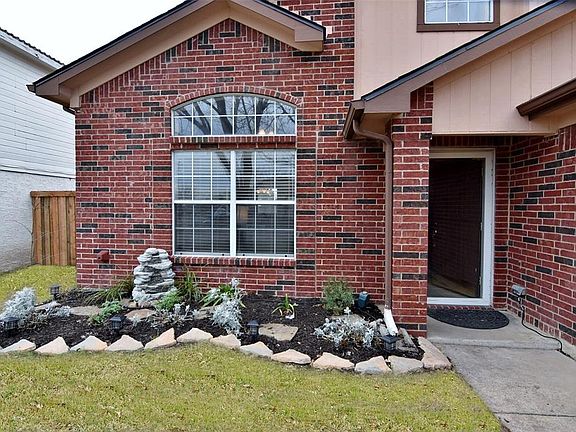 2nd image of 6008 Lavaca Dr