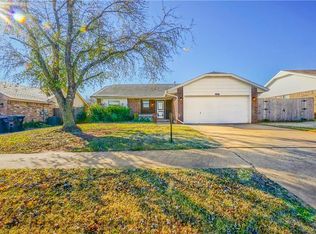 1800 SE 7th St, Moore, OK 73160