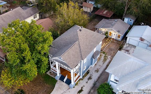 4th image of 124 Halliday Ave
