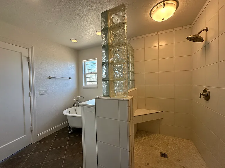 2400 Central Ave — Photo 38