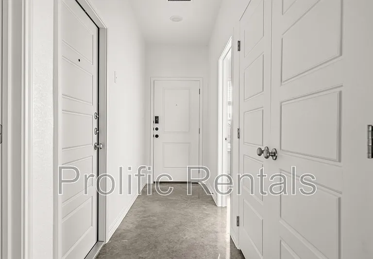 8901 Prickly Ash Dr #B — Photo 6