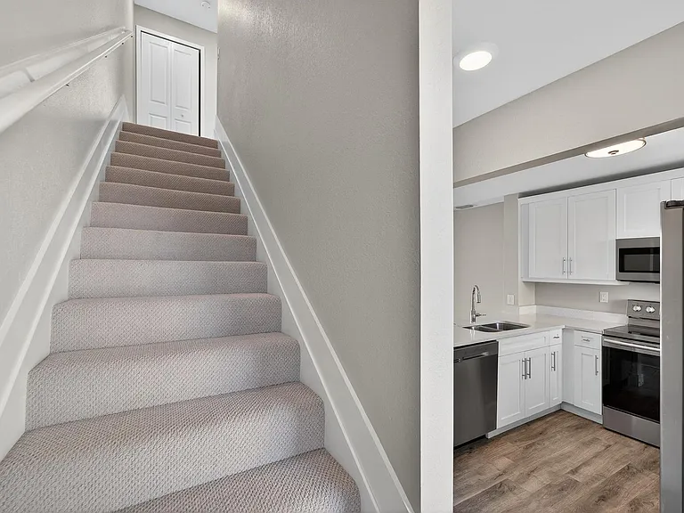 3266 Mangrove Point Dr — Photo 42