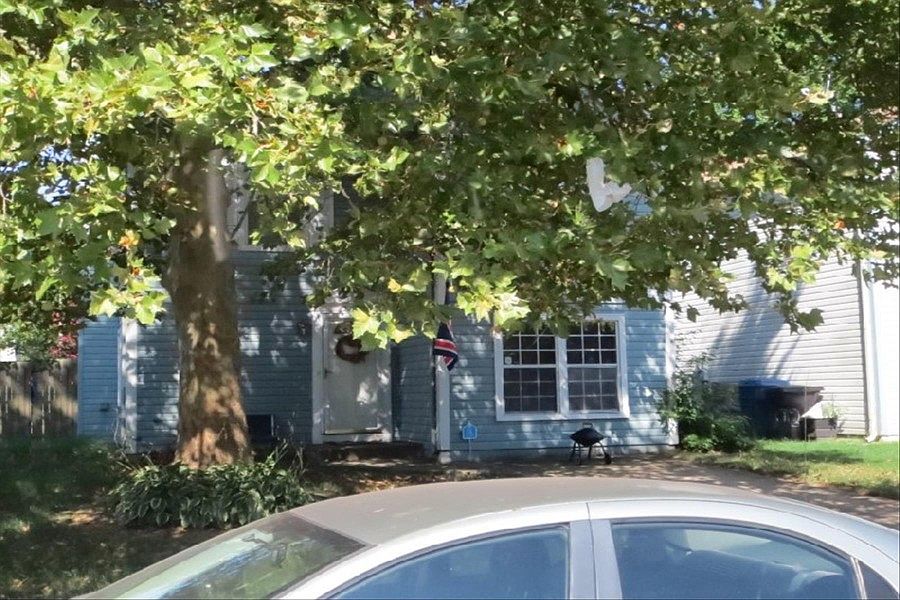 1st image of 5376 Glenville Cir