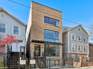 728 N Elizabeth St #2, Chicago, IL 60642