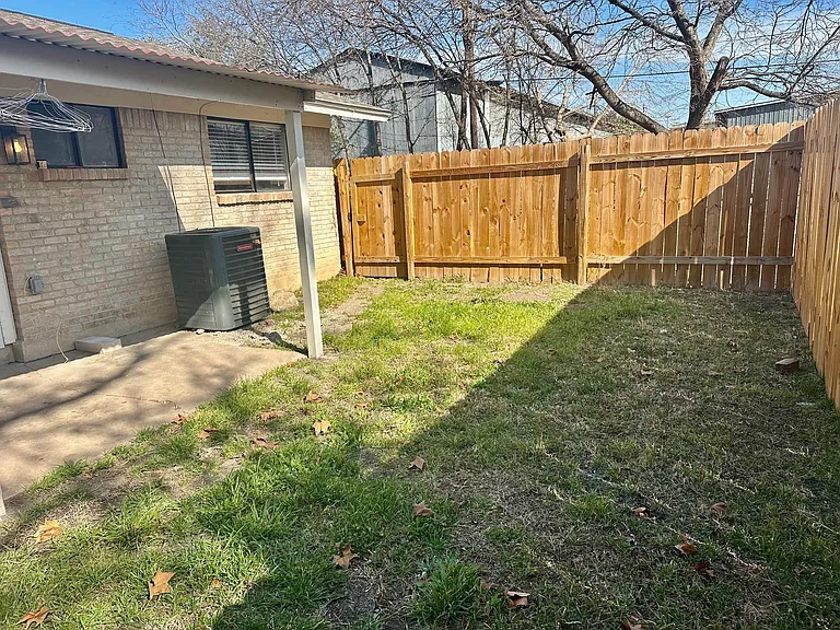 836 N Meadows Dr #B — Photo 14
