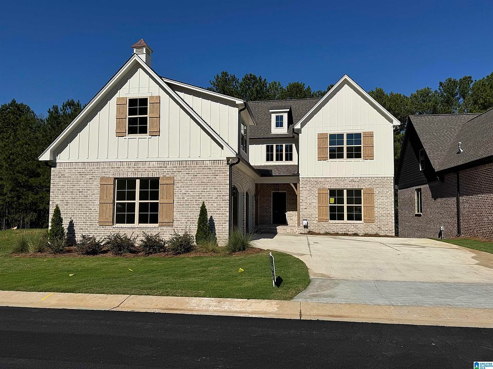 1st image of 142 Glengerry Dr