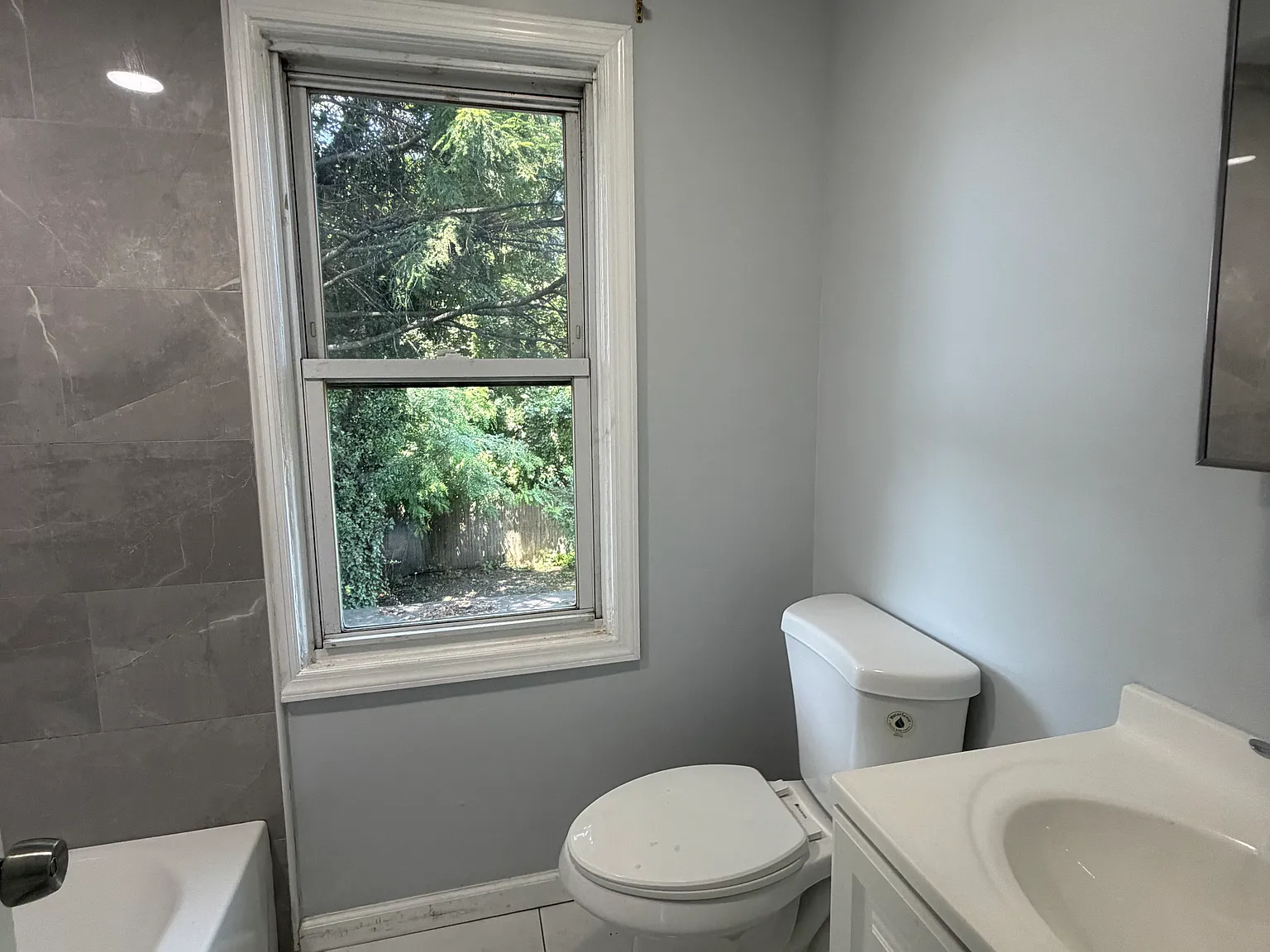 3 bed, $3,400 — Photo 2