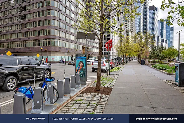 Rented by The Blueground | media 64