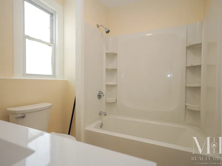 110 Murdock St #2 — Photo 14