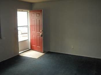 2nd image of 1121 W Elm Arc APT B