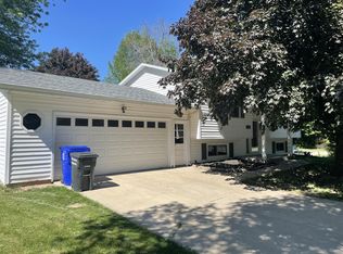 1742 E Roeland Ave, Appleton, WI 54915