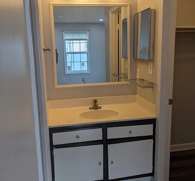 443 Nicoll Ave — Photo 13