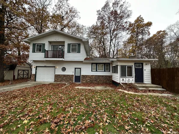 8037 N Bush St, Walkerton, IN 46574