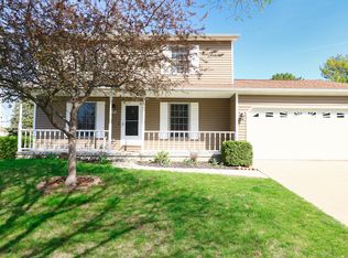 1323 Eastport Dr, Bloomington, IL