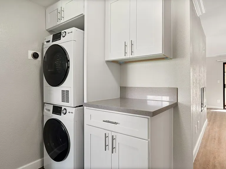 Brody Terrace Apartments — Photo 7