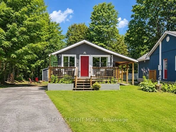 3301 Pleasant Rd, Severn, ON L3V 0V9