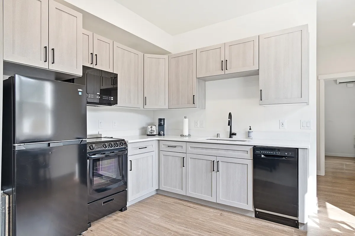 Building Photo - 2115 Hummingbird Way #4-106