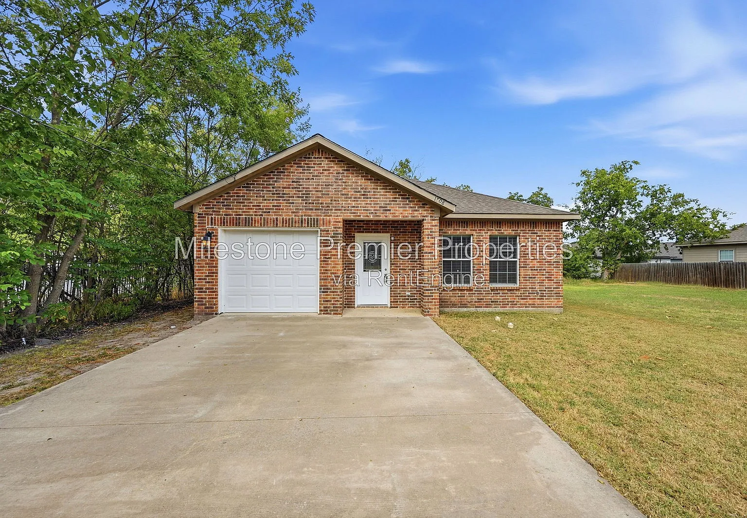 3 bed, 2.0 bath, 1373 sqft, $1,495 — Photo 1