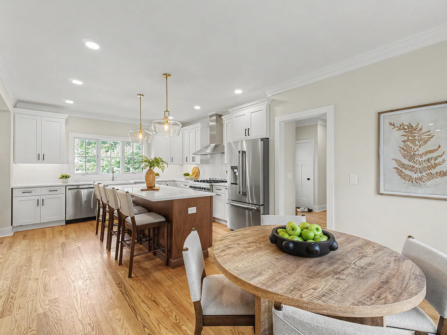 5 bed, 5300 sqft, $10,750 — Photo 4