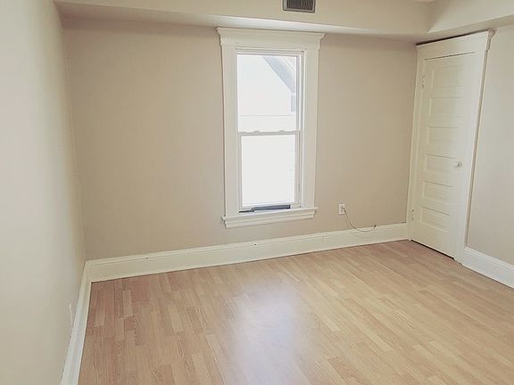 3rd image of 441 Janette Ave Unit 3