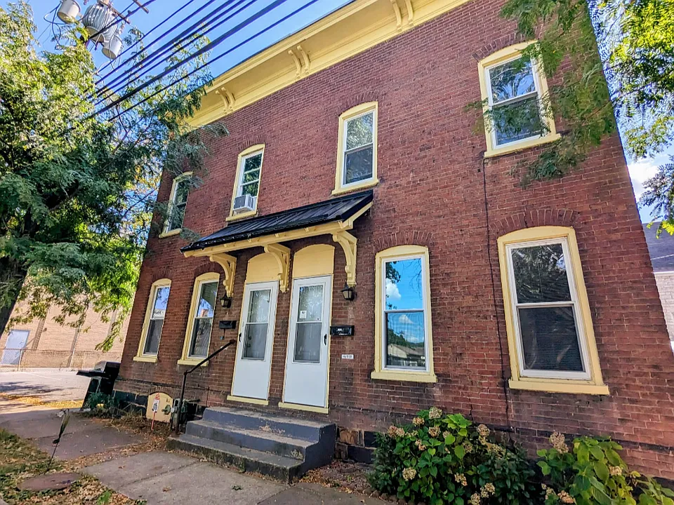 431 W Edwin St